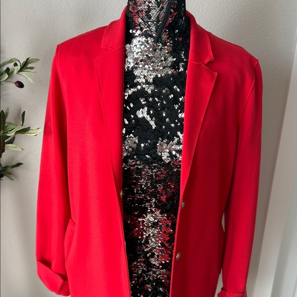 Carolina Belle Vibrant Red Blazer\Trench - Picture 3 of 10